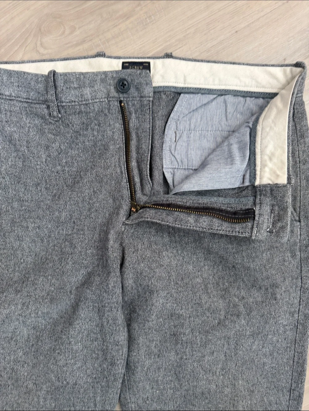 J. Crew Stretch Grey 1040 Athletic Tapered Fit Chino Pants.  Sz 32/34